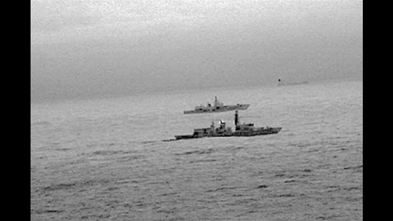 Britische Marine schasst russisches Kriegsschiff
