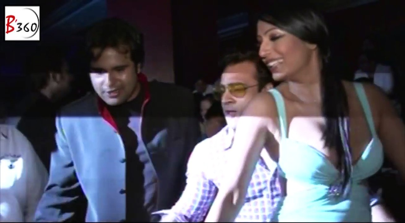 Kashmira Shah Dirty Dancing with Boys Video