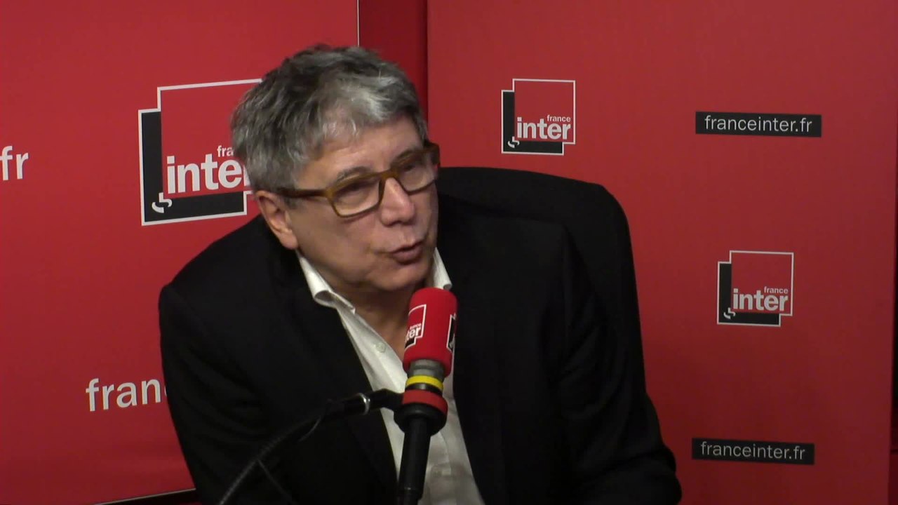 Eric Coquerel au micro de Frédéric Métézeau
