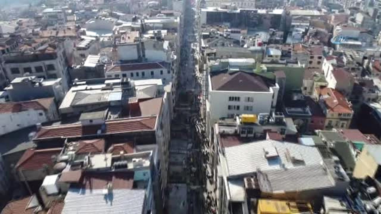 Taksim'deki Cadde Düzenlemeleri Sebebiyle Uzun...