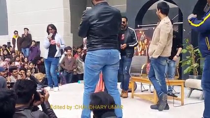 Neelam Muneer _ Mahi Ve _ Another live Dance _ During promotion Chupan Chupai _ THe UOL