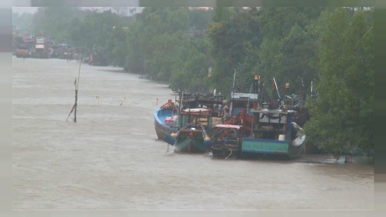 Behörden in Vietnam: Tropensturm 'Tembin' ist schwächer geworden