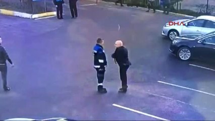 Скачать видео: CHP'li Meclis Üyesi, Eski Zabıta Daire Başkanı Karali Hakkında Suç Duyurusunda Bulundu