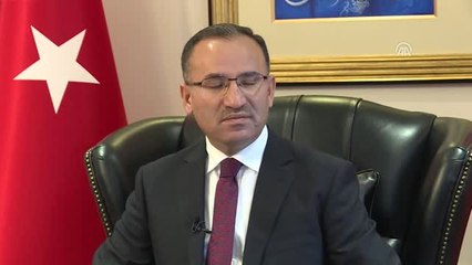 Bozdağ: "(Khk'daki Yeni Düzenleme) Darbeyi ve Terör Eylemini Bastırmaya Çalışanları Kastediyor"