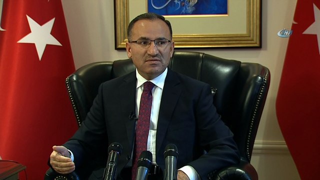 Bekir Bozdağ: '668 sayılı kararnamede 15 Temmuz 2016'da gerçekleştirilen darbe girişimi ve terör eylemleriyle bunların engellenmesi kapsamında hareket edenlerle alakalı hukuki, cezai, adli bir sorumsuzluk hali ön gören düzenleme yapıldı