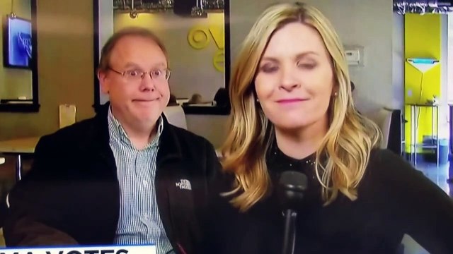 Ce gars s'amuse à troller une journaliste en plein direct