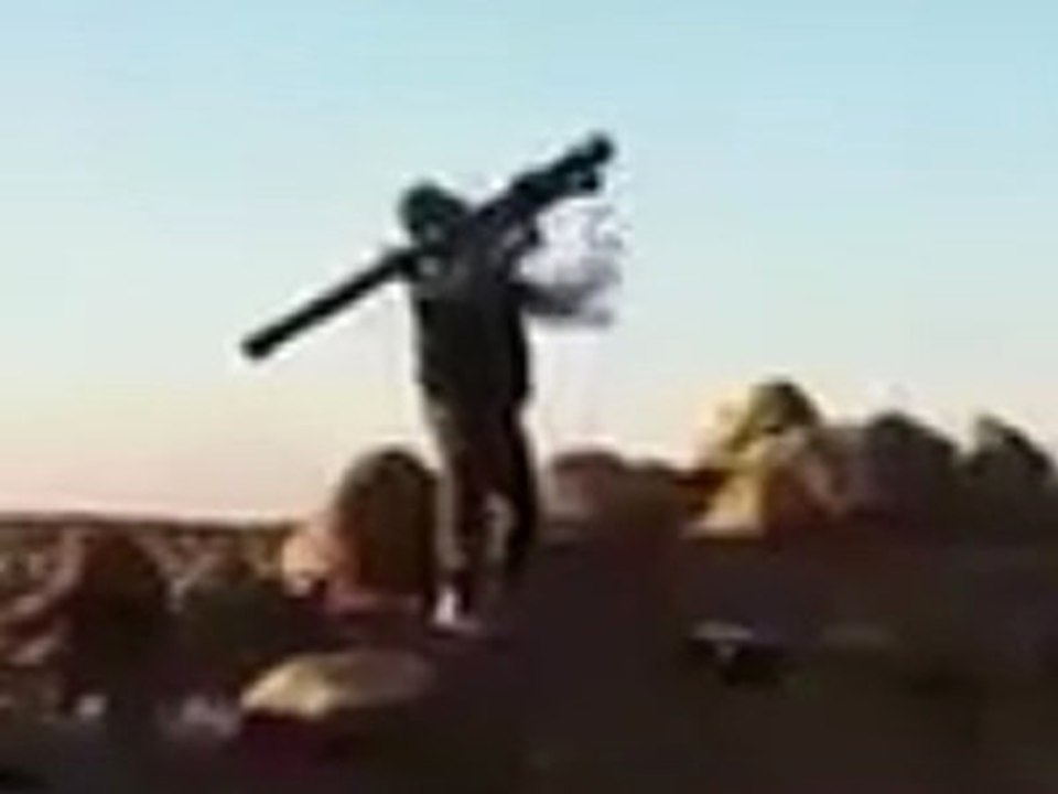 Suriyeli Muhalifler Esad Rejimine Ait Savaş Uçağını Düşürdü