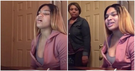 Quando estás no quarto a cantar e do nada surge em cena a tua mãe...