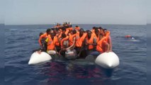 Erneut 250 Menschen aus dem Mittelmeer geborgen
