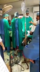എന്താല്ലേ... ഓപ്പറേഷൻ തിയേറ്ററിൽ രോഗി മരിക്കാൻ കിടക്കുന്നു, ഡോകടർമാരും നഴ്സുമ...