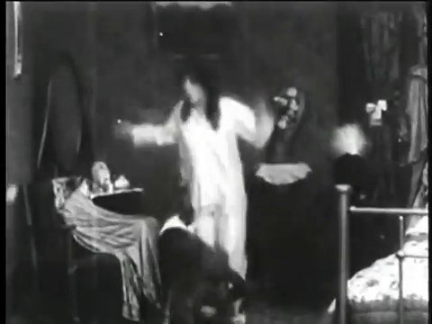 Charlie Chaplin - (1914) Mabel's Strange Predicament (Charlot a Hotel)