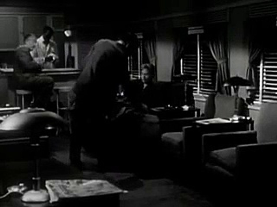 Man With a Camera S01E04 Turntable