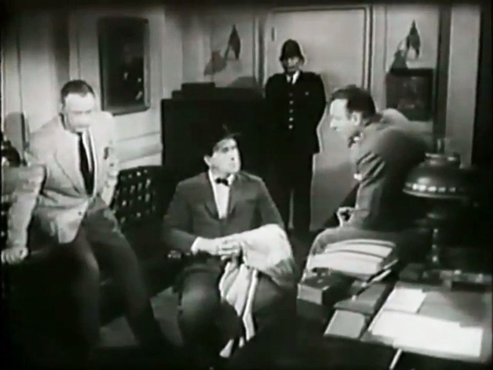Hiram Holliday   S01E06   Gibralter Road