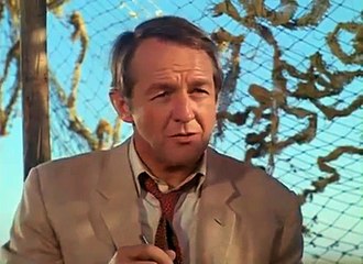The Rat Patrol   S01E26   The Bring Em Back Alive Raid