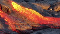 Thick Lava Flows From Hawaii Volcano
