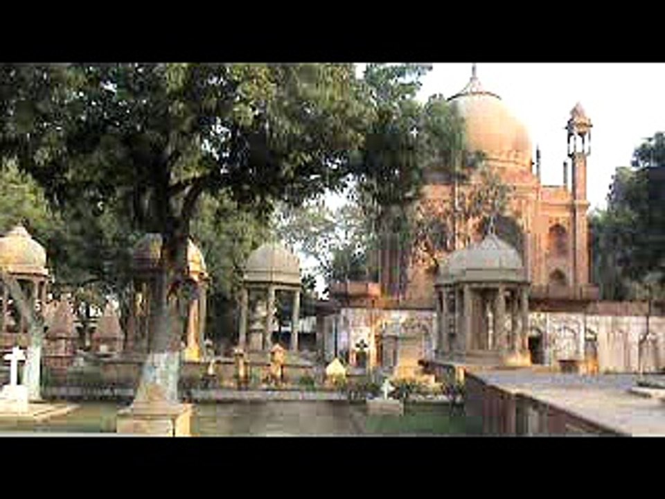 RED TAJ MAHAL