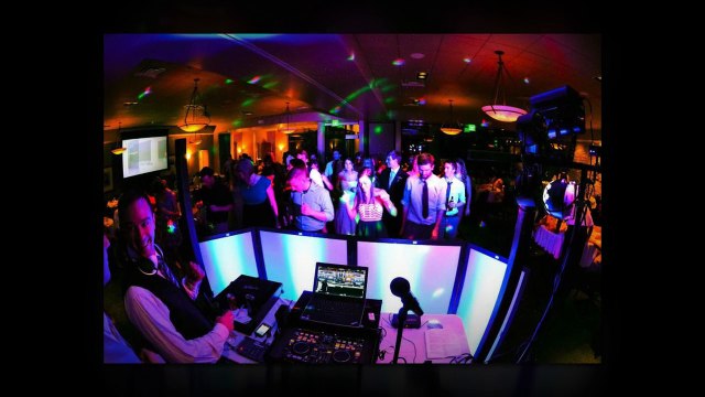 Top 5 Tips To Hire The Perfect DJ Service in Raleigh