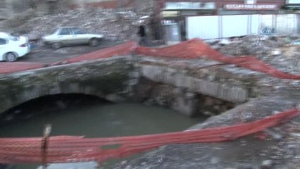 Yıkımdan 4 Bin Yıllık Şehrin Kalıntıları Ortaya Çıkıyor