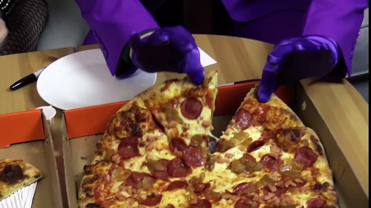 Batman, Joker - PIZZA CHALLENGE! Harley Quinn,...