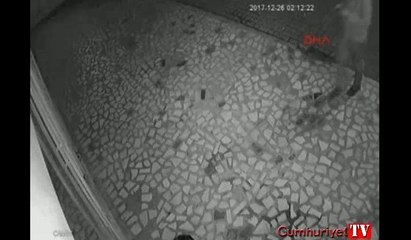 Berber dükkanındaki hırsızlık kamerada