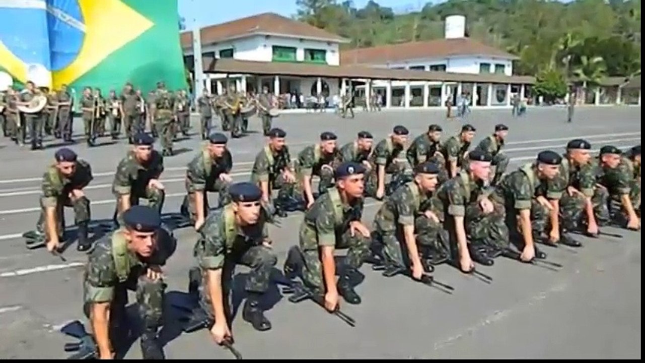 Ultimate Brazilian Army Parade Practice .... Apresentação de armas no brasil ... Ultima practică a Paradei Armatei brazi