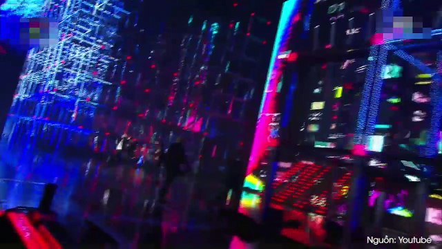 Suga BTS vừa hát vừa tạo dáng cực ngầu xóa tan nghi ngờ BTS hát nhép trên sân khấu