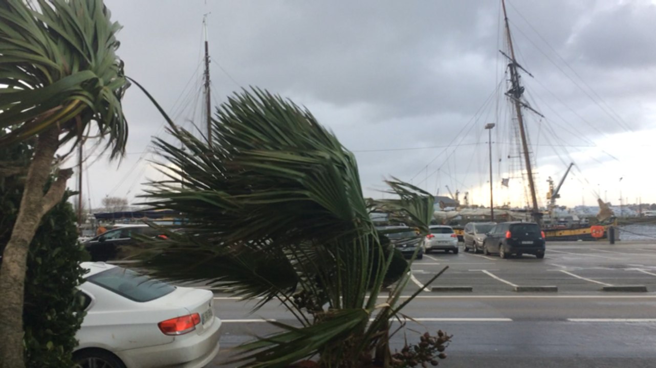 Gros coup de vent à Saint-Malo!