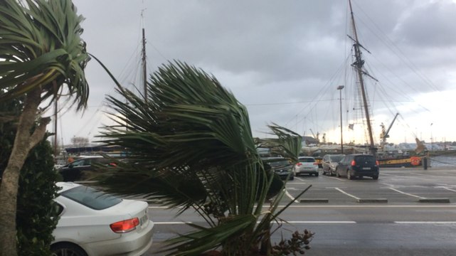 Gros coup de vent à Saint-Malo!