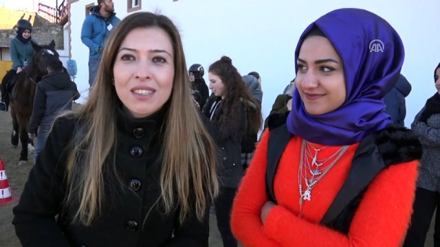Edremit Belediyesinden öğrencilere binicilik eğitimi - VAN
