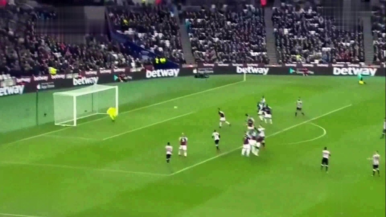 Henri Saivet's stunning free kick Vs West Ham (Away) Dec (17/18)