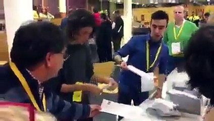 La CUP y ERC son pillados haciendo fraude electoral en el recuento y se ponen agresivos
