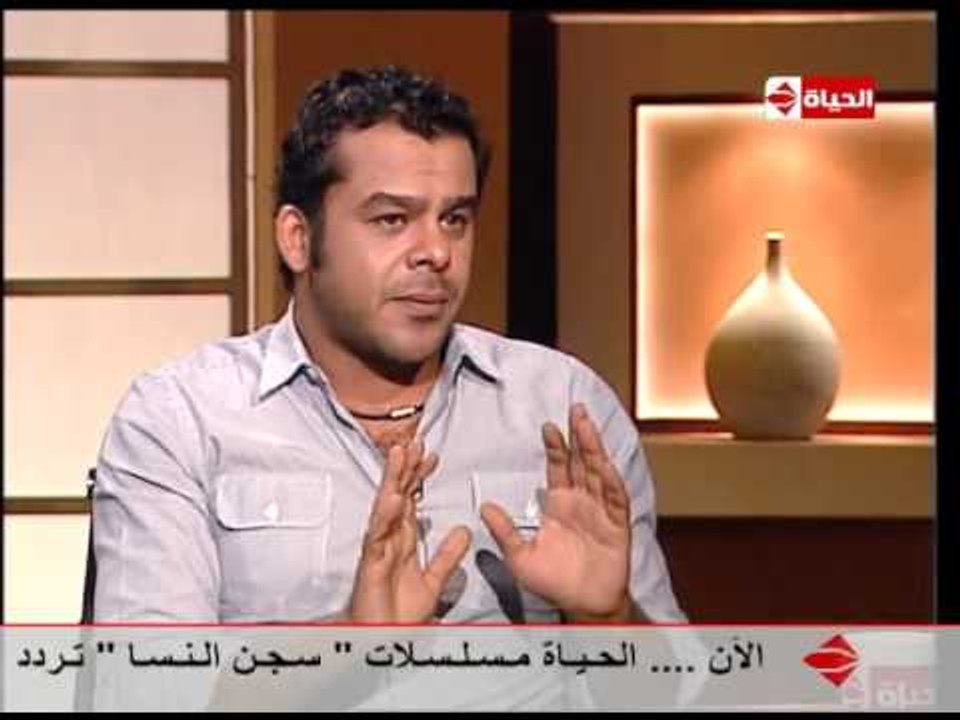 بوضوح - الممثل الاردنى منذر رياحنة يرد على سؤال عن علاقة الفن بالسياسة : انا دائماً مع الشعب
