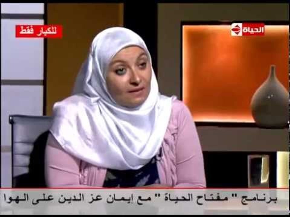 بوضوح - جدال كوميدي | قبل أن تتلقي أسئلة علي الهواء تأكدي من عدم وجود رجل شرقي يهمه الأمر