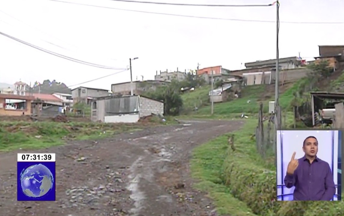 Mujer asesinada de dos puñaladas en el cuello en Quito