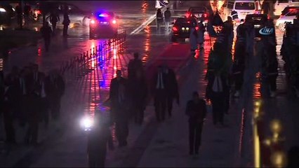 - Cumhurbaşkanı Erdoğan Tunus'ta Şehitler Anıtını Ziyaret Etti