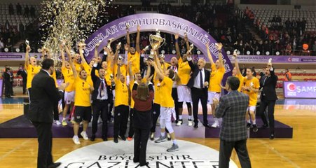 Cumhurbaşkanlığı Kupası Fenerbahçe'yi 75-59 Mağlup Eden Yakın Doğu Üniversitesi'nin!