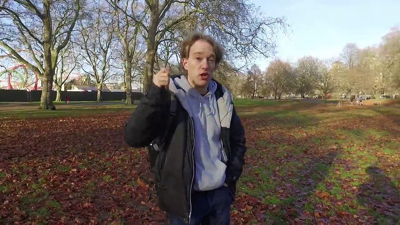 This Video Is 2D And 3D Simultaneously: the Pulfrich Effect