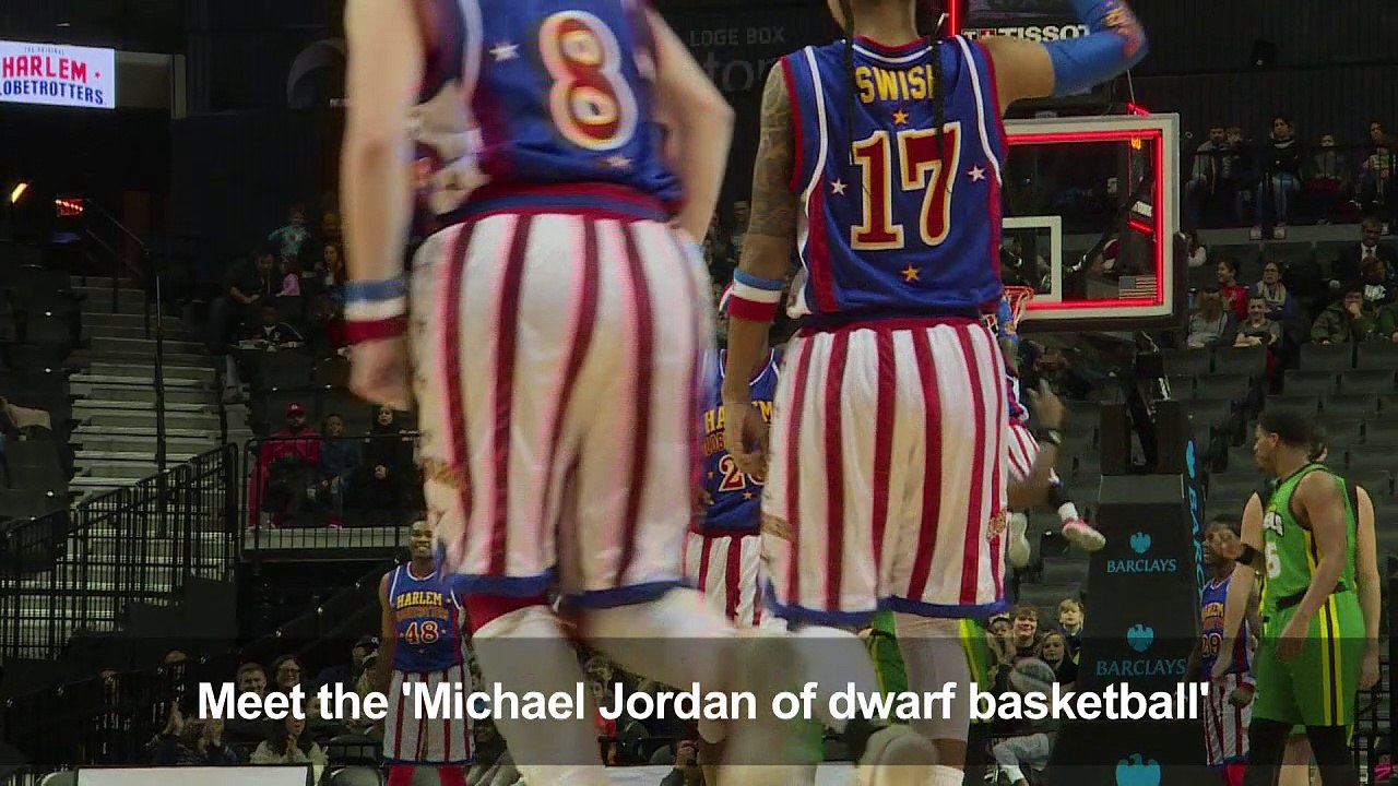 'Hot Shot' proves size no issue for Harlem Globetrotters