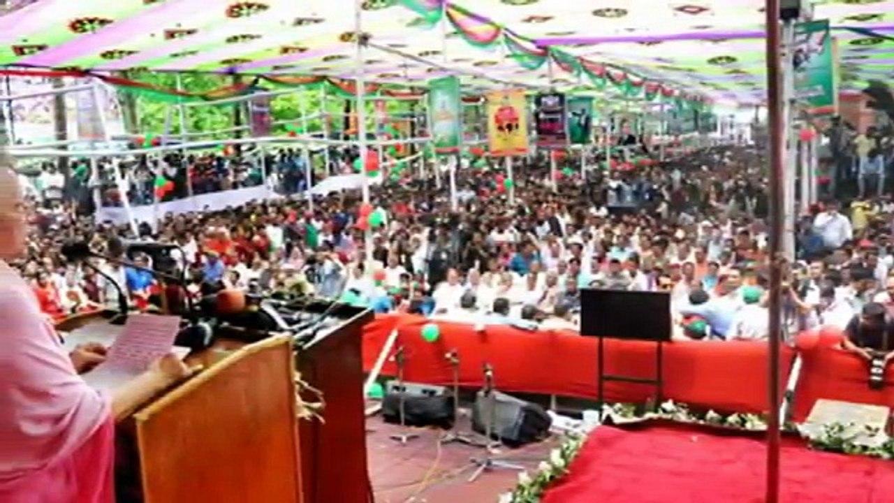 এই মাত্র পাওয়াঃ খালেদা জিয়া গ্রেপ্তার!!খালেদা জিয়াকে গ্রেপ্তার করতে আনা হয়েছে AC প্রিজন ভ্যান