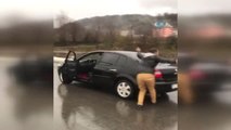 Giden Arabadan İnip Ankara Havası Oynadı, Bagaja Binip Göbek Attı