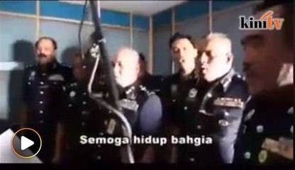 Télécharger la video: Tular...Polis Selangor 'tegur' anggota melalui lagu