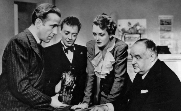 Lauren Bacall recuerda El halcón maltés (Lauren Bacall remembers The Maltese Falcon )