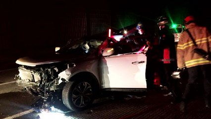 경부고속도로 추돌사고...2명 숨져 / YTN