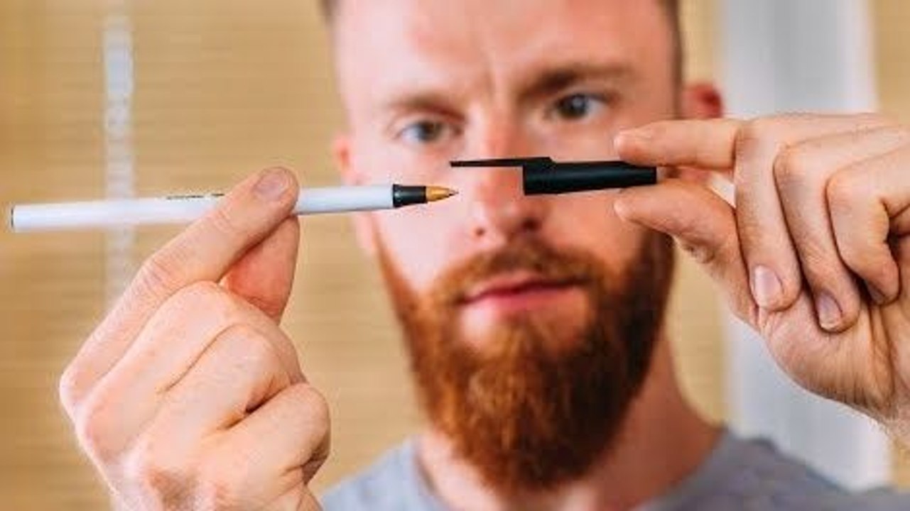 Tours de magie avec un stylo et son capuchon