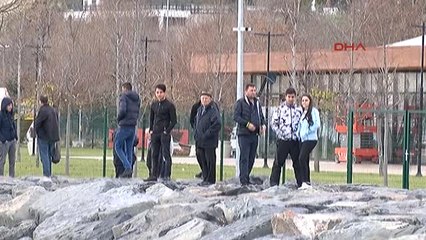 Avcılar'da Denizden Ceset Çıktı