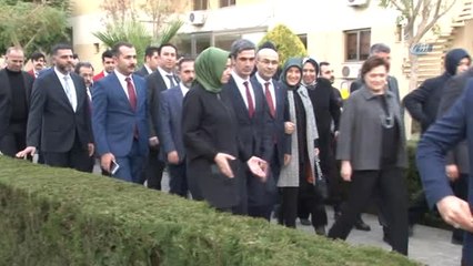 Bakan Kaya Çocuklarla Futbol Oynadı