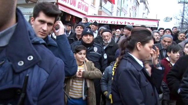 Genelkurmay Başkanı Hulusi Akar şehit evini ziyaret etti