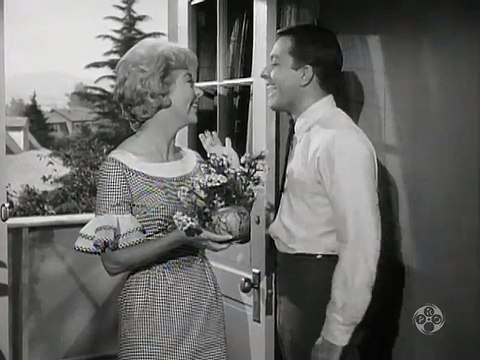 My Favorite Martian S2 E01 Dreaming Can Make It So