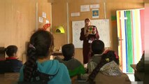 Giordania: bimbi siriani a scuola nel campo di Zaatari