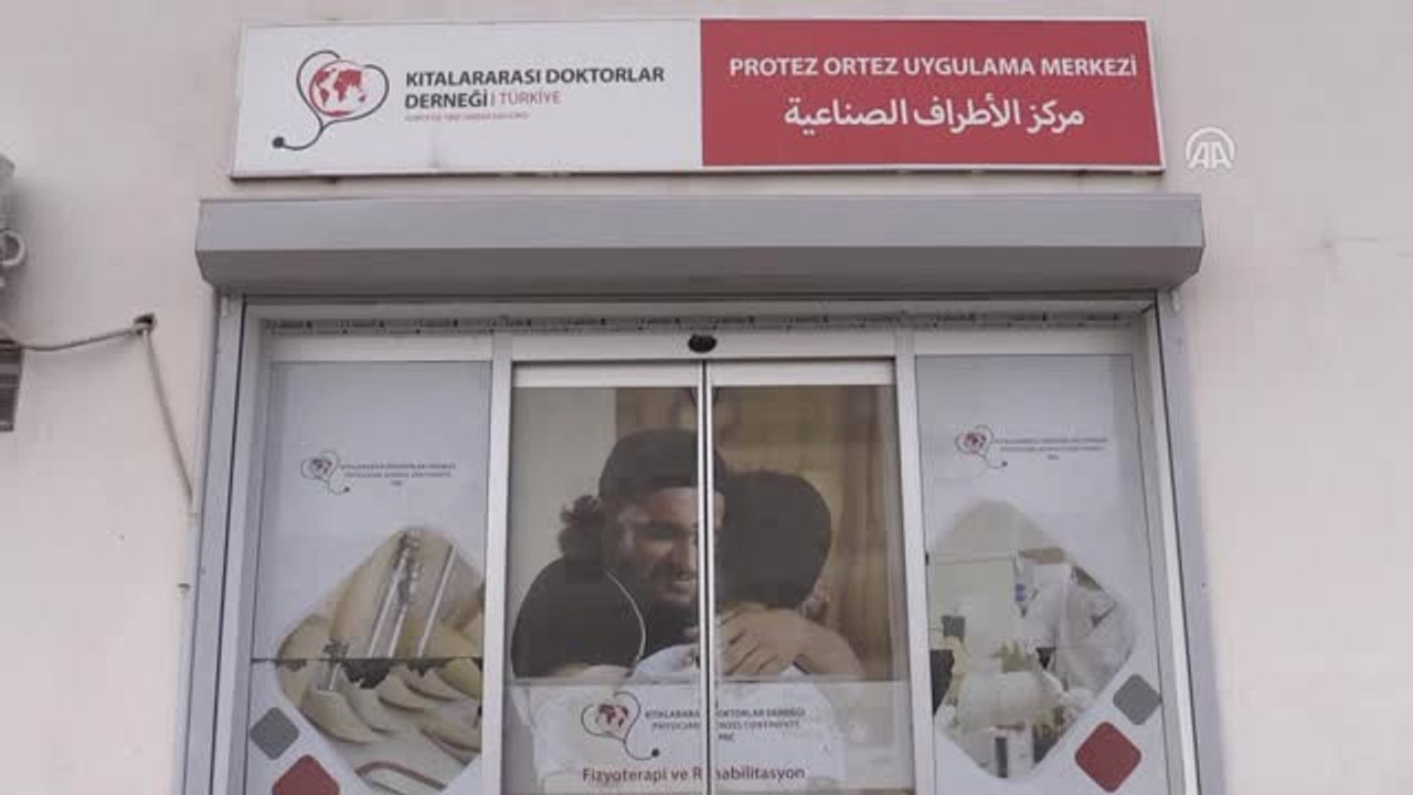 Protez Ortez Uygulama Merkezi Çalışanları, Aa'nın "Yılın Fotoğrafları" Oylamasına Katıldı